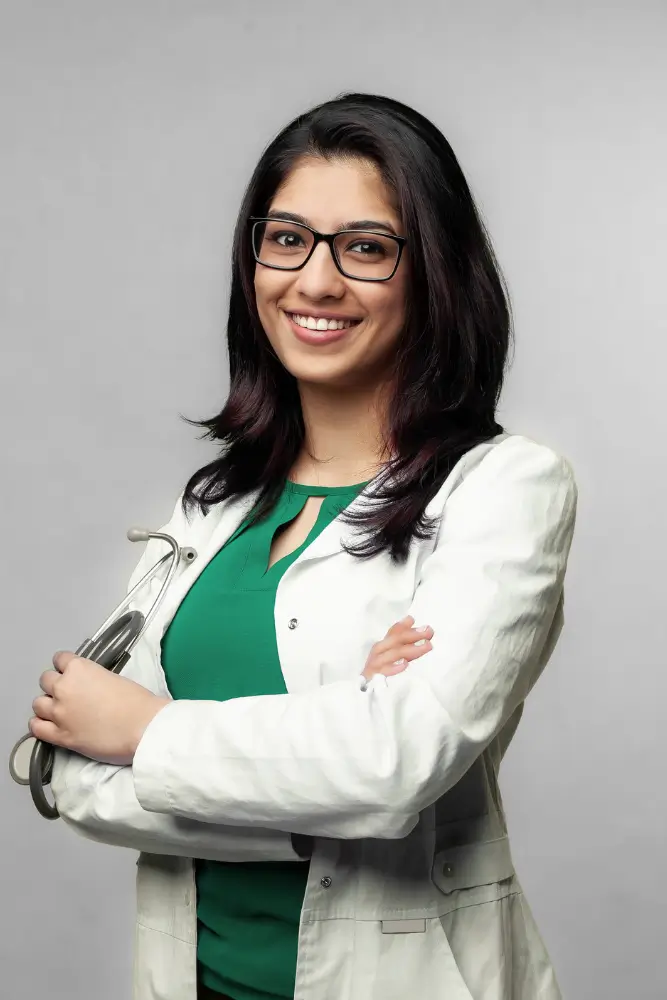 Doctor Happy after hiring medical scribe from Scribente